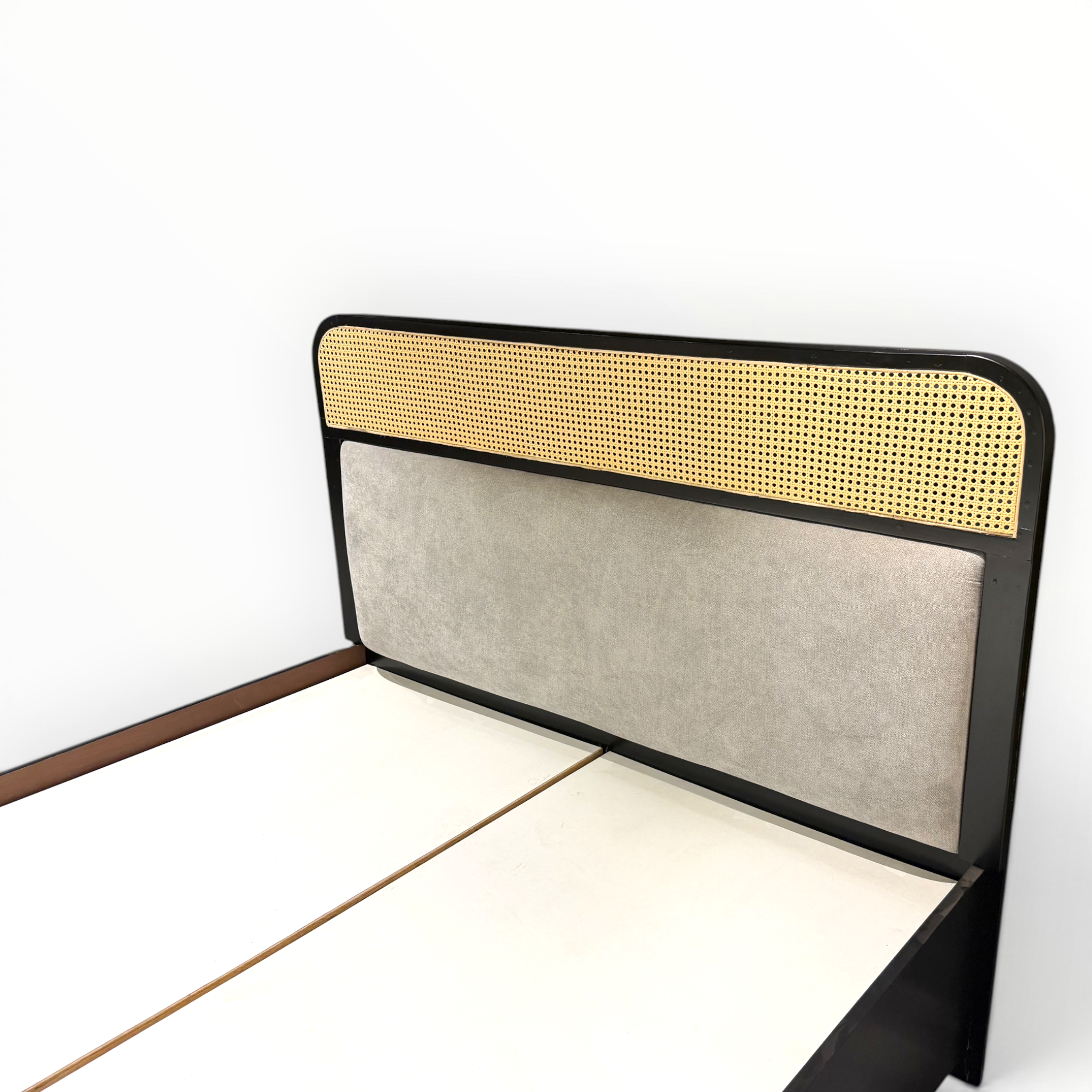 CL - Bed Queen Size